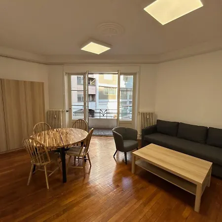 Hypercentre Avec Balcons * شامبيري